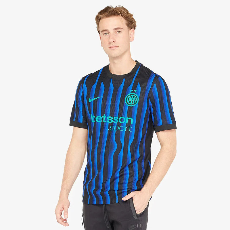 CAMISA NIKE INTER DE MILÃO I 2025/26 TORCEDOR