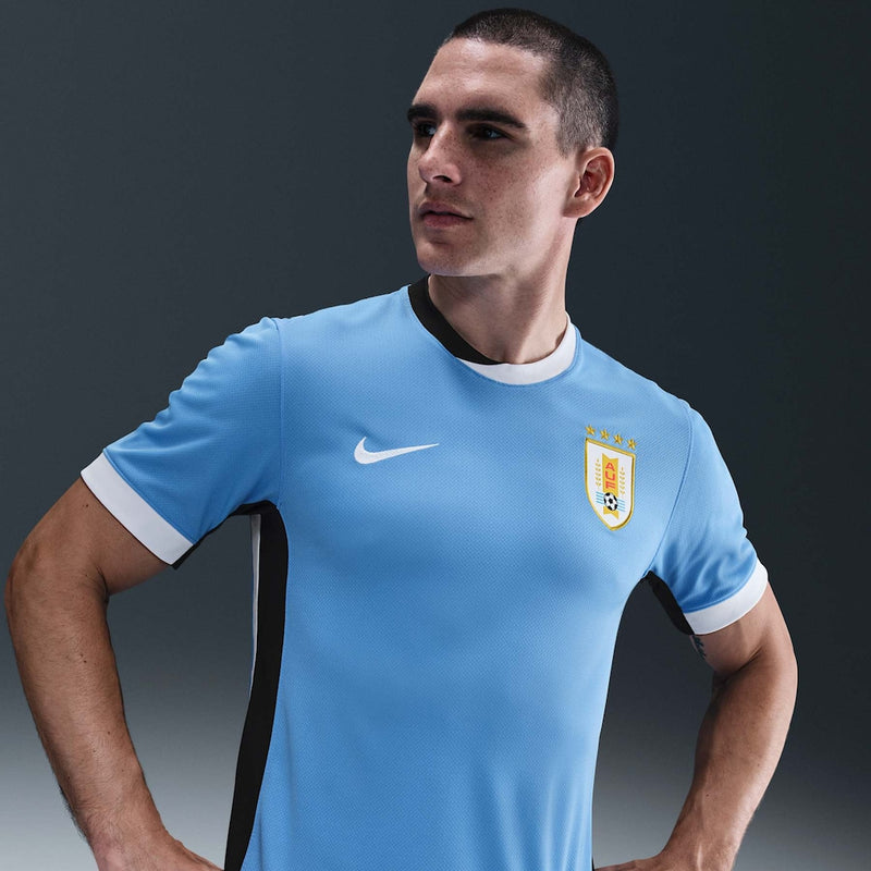 CAMISA NIKE URUGUAI I 2025/26 TORCEDOR
